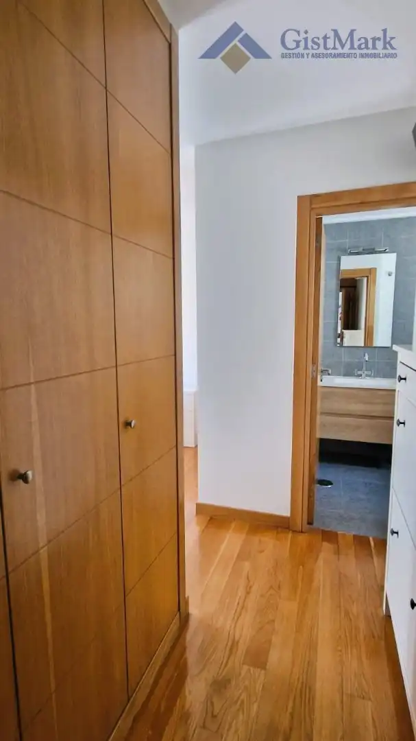 Ático en venta en Vigo  con Aire acondicionado, Calefacción y Parquet