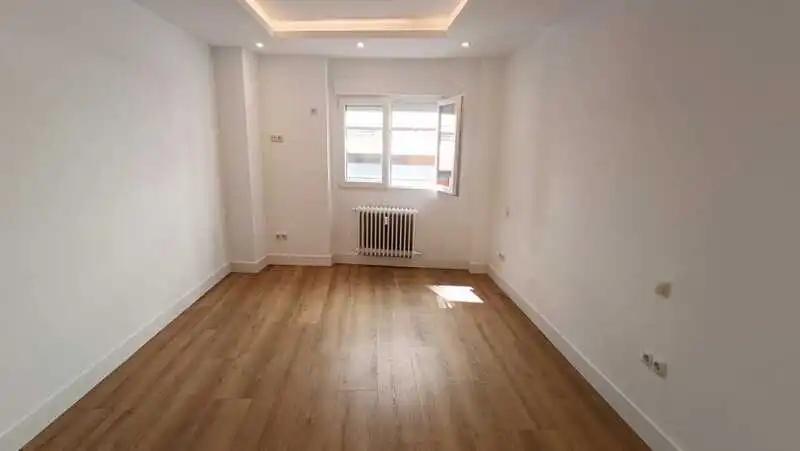 Bedroom of Flat for sale in Madrid  with Heating