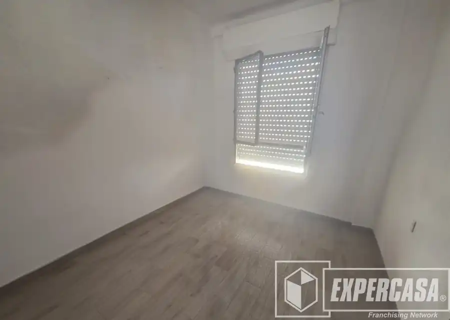 Habitación de Piso en venta en Alzira con Amueblado