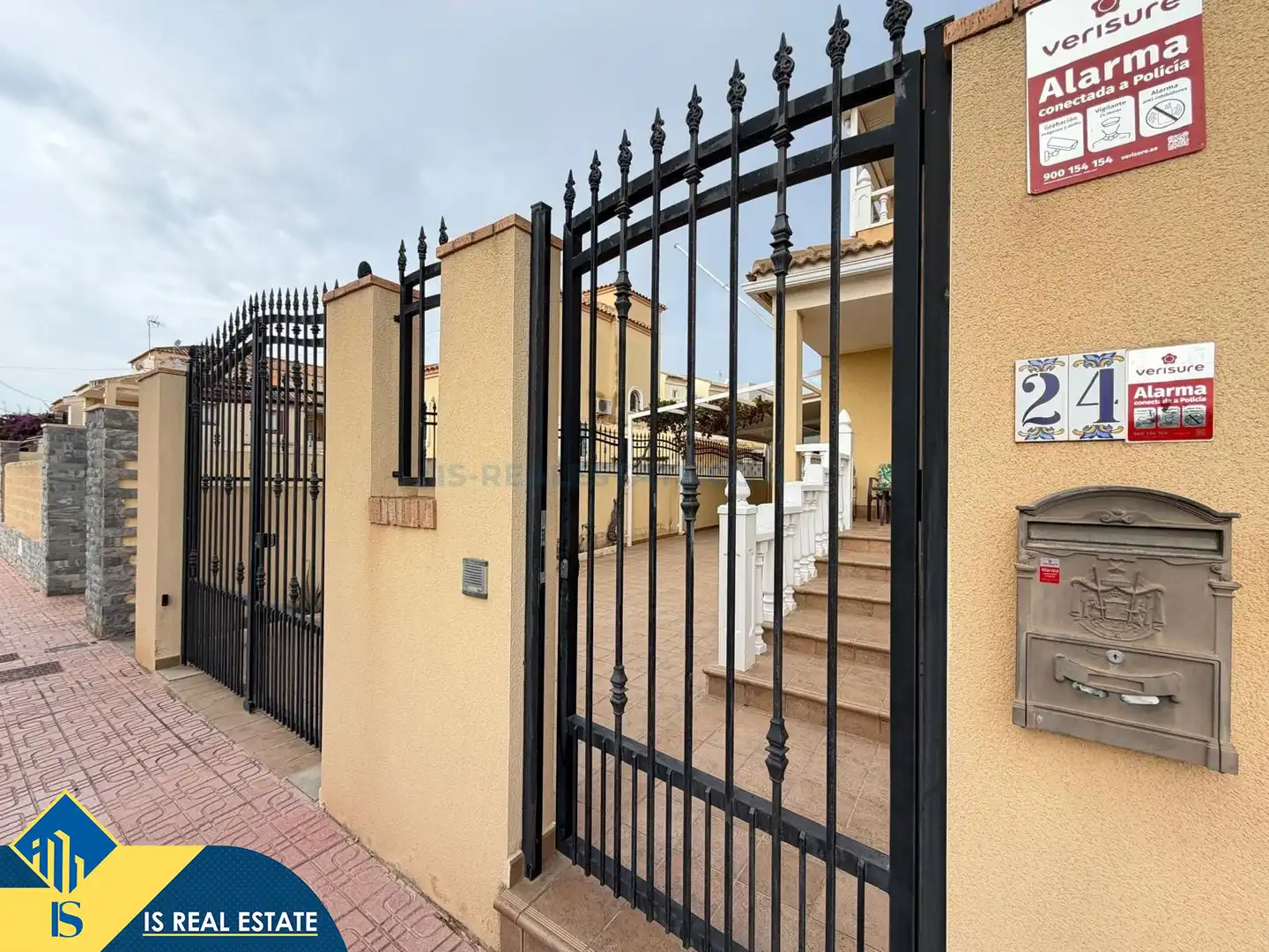 Chalet con piscina en venta en Orihuela Costa, imagen 3