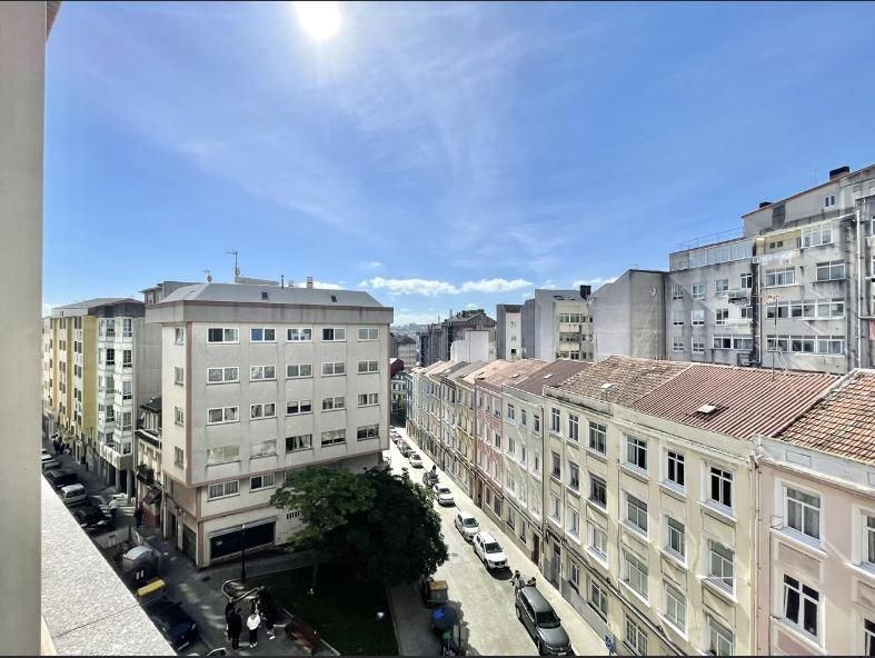 Vista exterior de Pis en venda en A Coruña Capital  amb Calefacció i Traster
