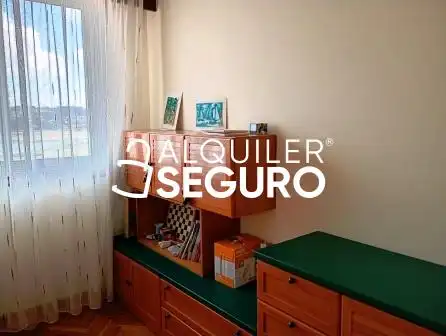 Habitación de Piso de alquiler en Culleredo con Calefacción, Terraza y Trastero
