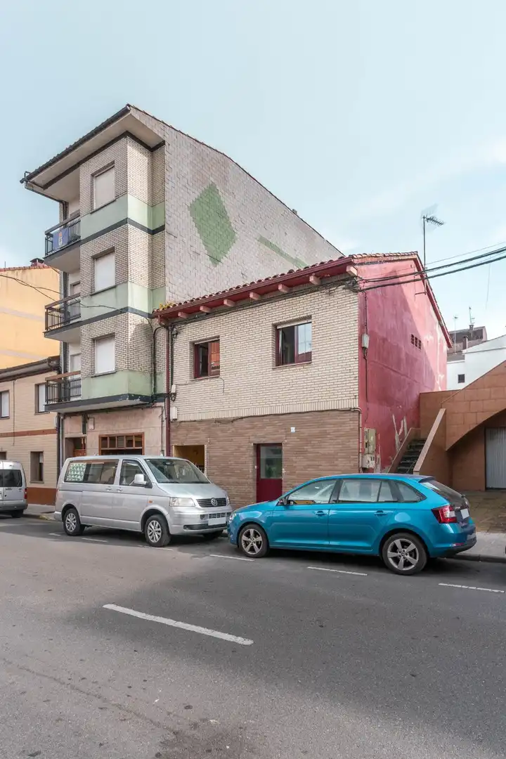 Vista exterior de Casa o chalet en venta en Llanera con Calefacción, Jardín privado y Terraza