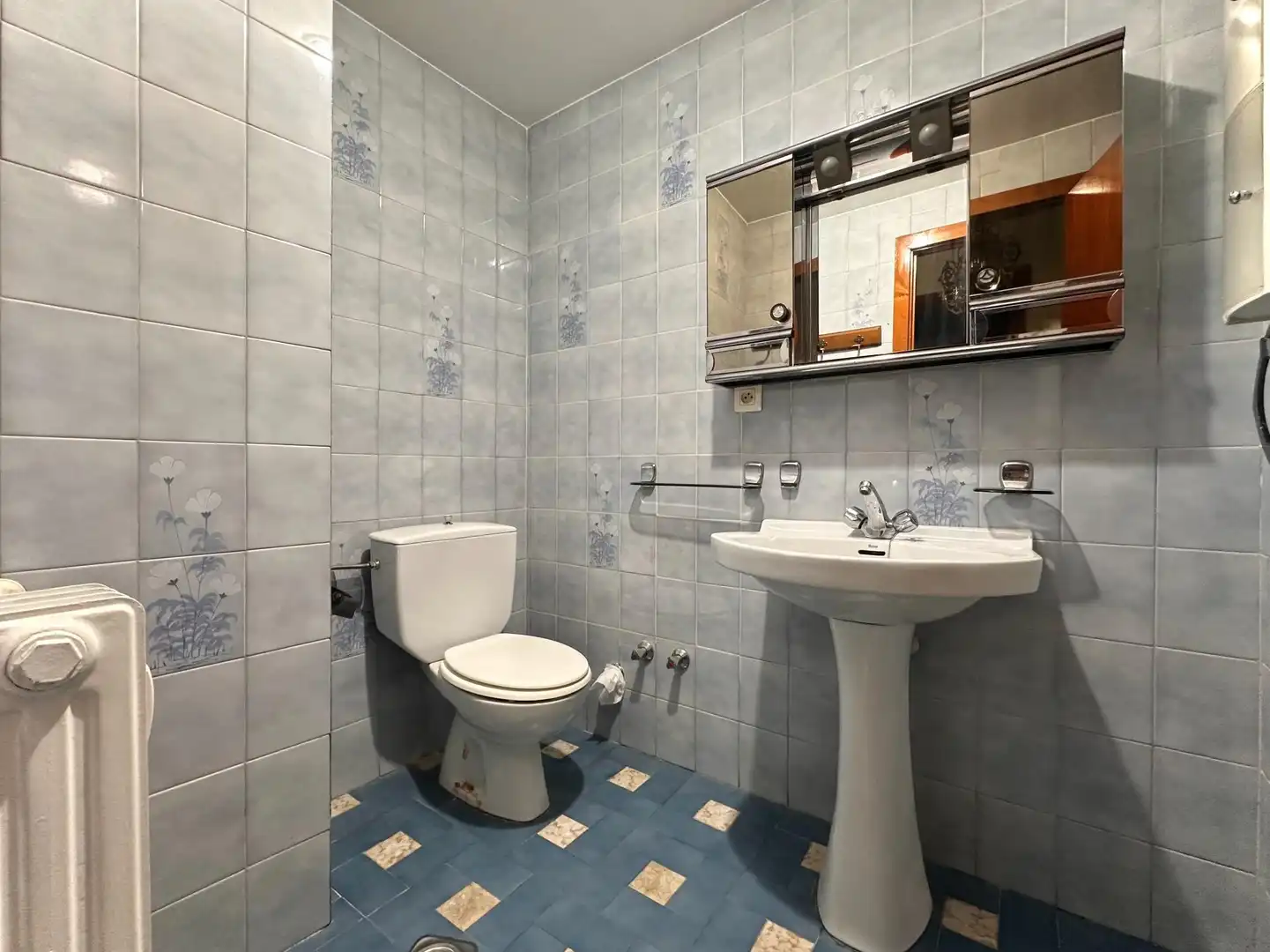 Baño de Piso en venta en Granada con Aire acondicionado, Calefacción y Terraza
