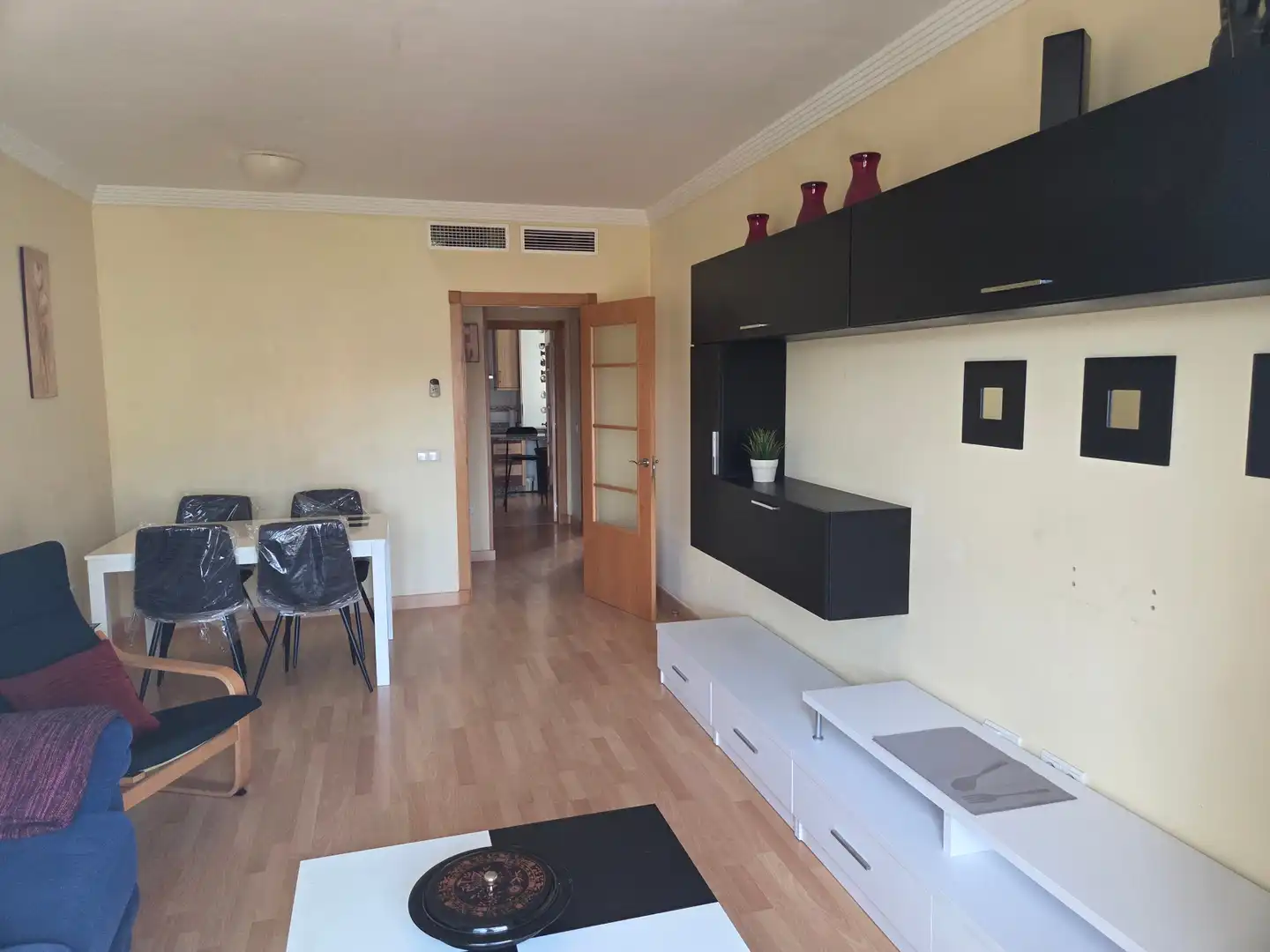 Wohnzimmer von Wohnung zur Miete in Benalmádena mit Klimaanlage, Terrasse und Möbliert
