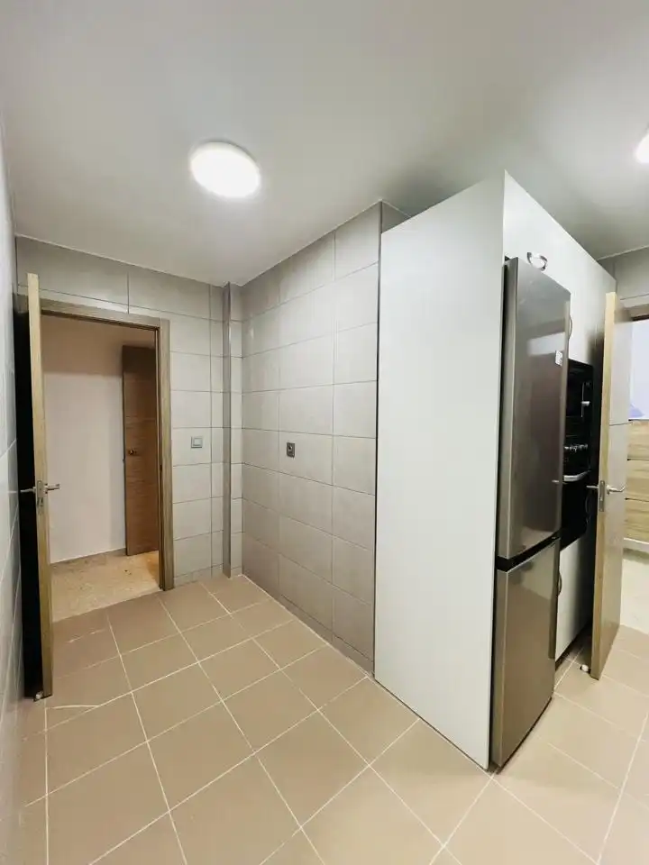 Flat for rent in De Demóstenes, El Cónsul - Ciudad Universitaria - El Romeral