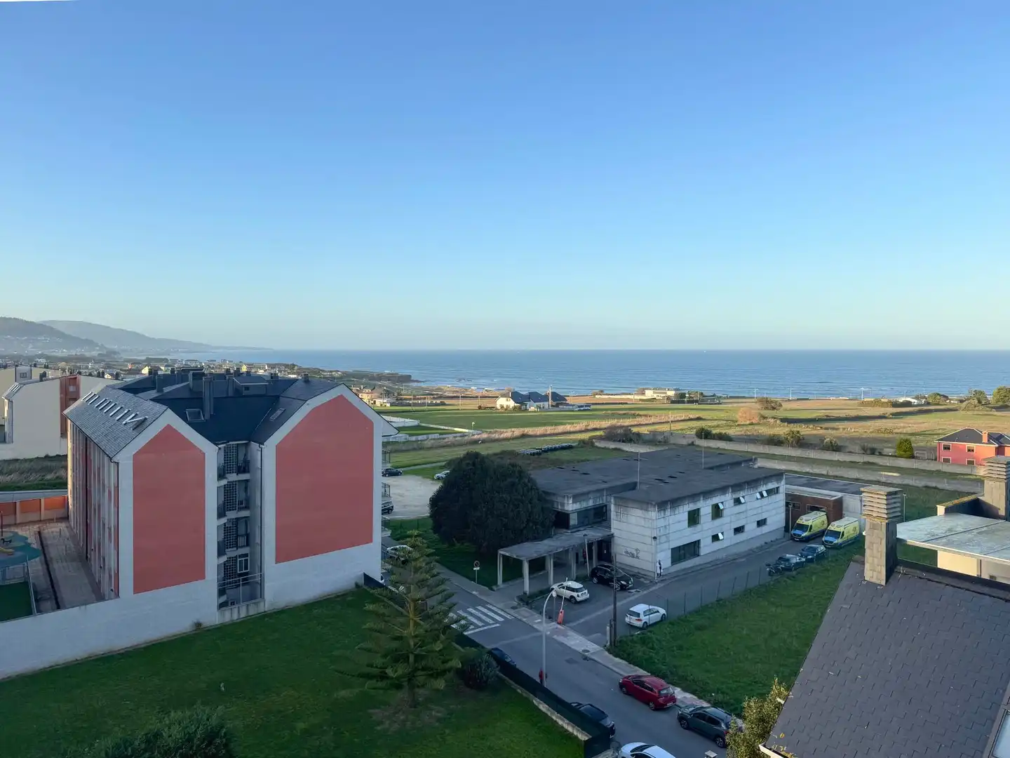 Vista exterior de Dúplex en venda en Foz amb Calefacció, Terrassa i Traster