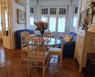 Dining room of Apartment for sale in  Madrid Capital  with Air Conditioner, Heating and Parquet flooring