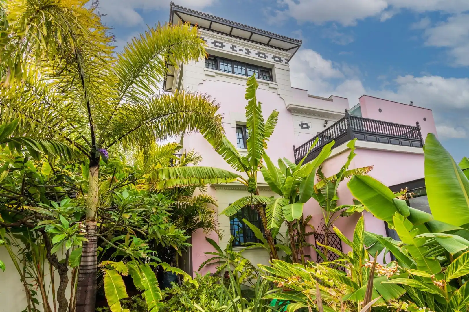 Vista exterior de Casa o xalet en venda en Las Palmas de Gran Canaria amb Jardí privat, Terrassa i Traster