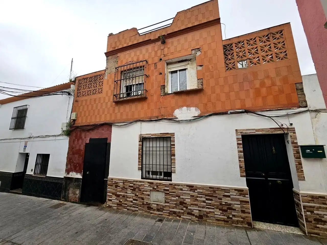 Vista exterior de Casa o xalet en venda en Alcalá de Guadaira