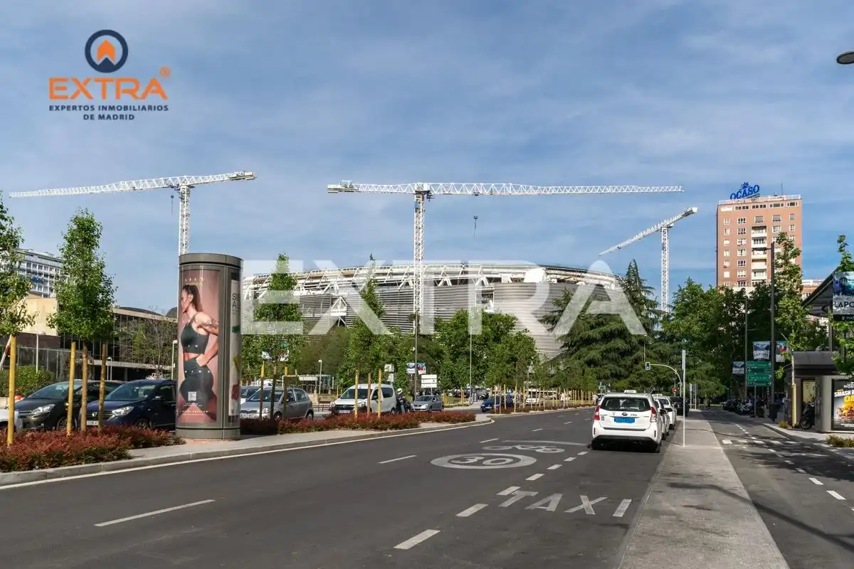 Außenansicht von Garage zum Verkauf in Madrid