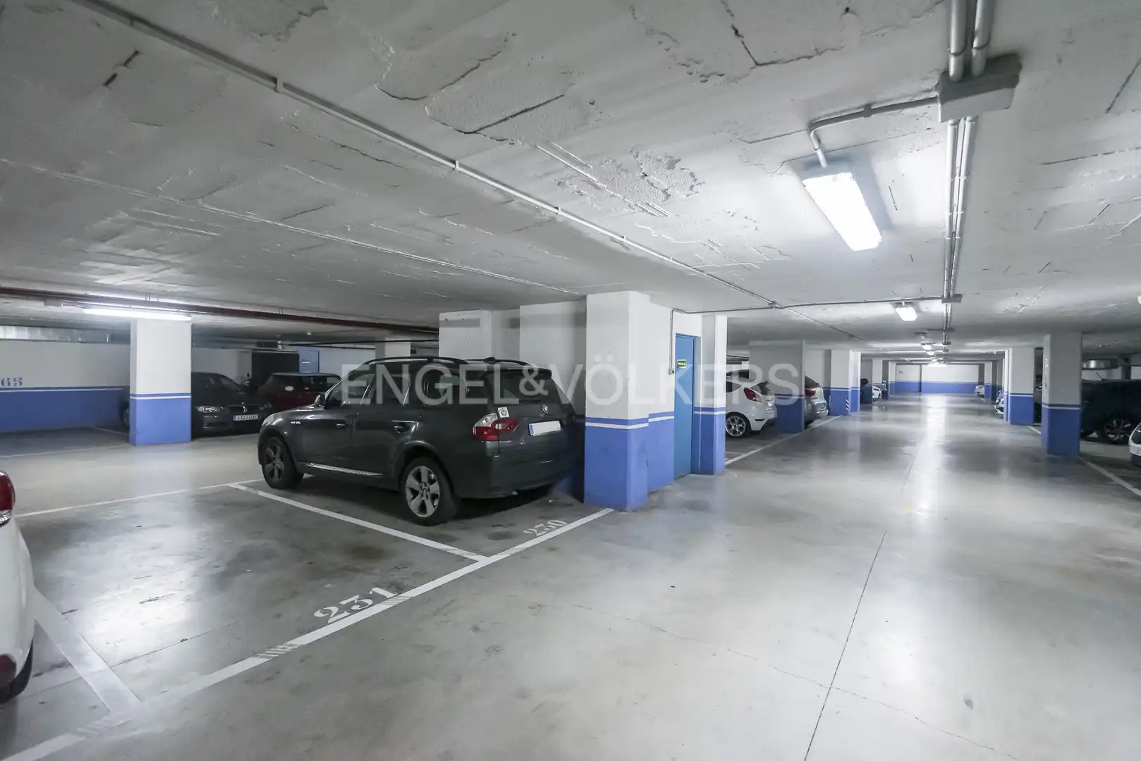 Parking of Flat for sale in Vilanova i la Geltrú  with Air Conditioner, Heating and Private garden