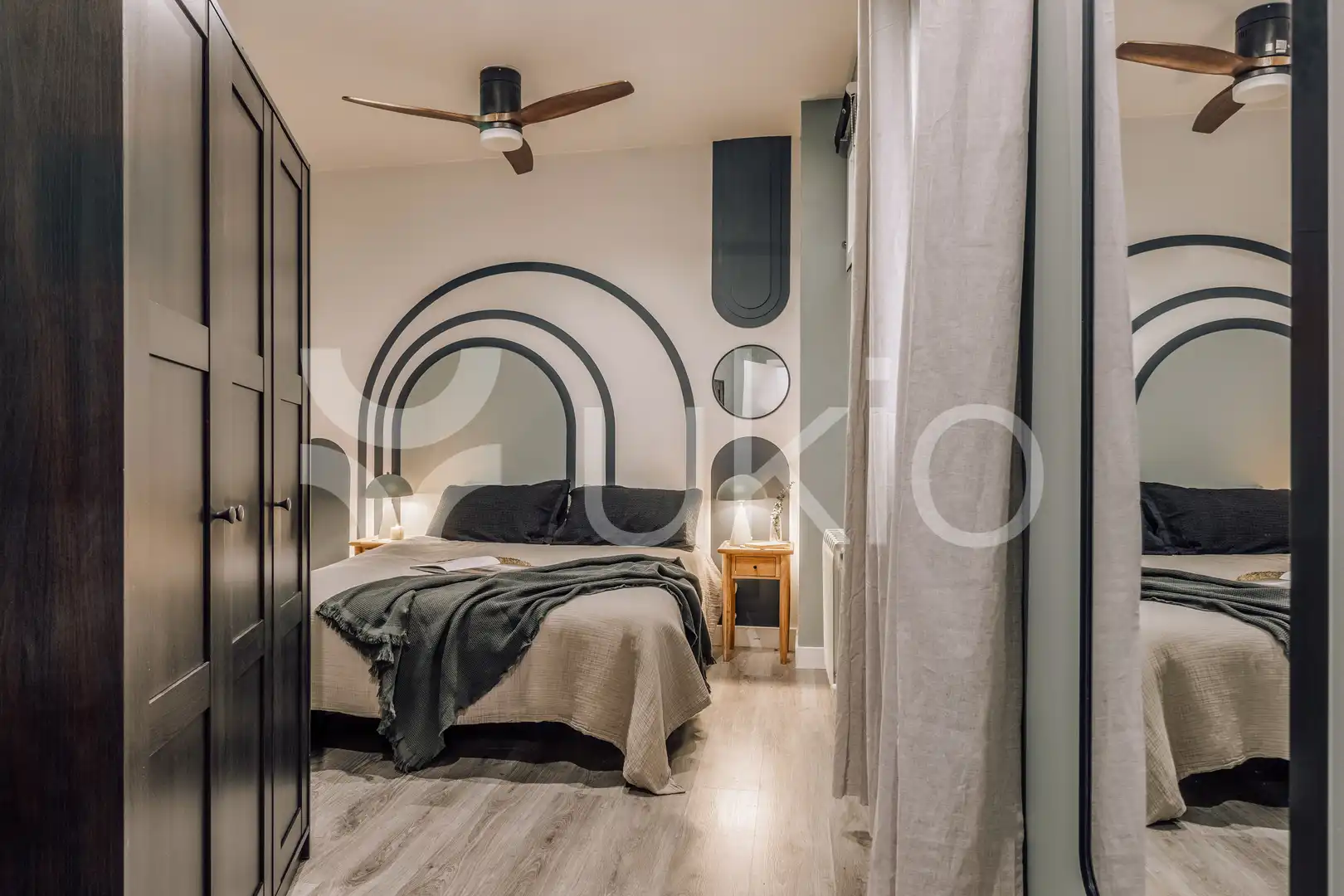 Dormitori de Apartament de lloguer en Madrid amb Aire condicionat, Calefacció i Moblat