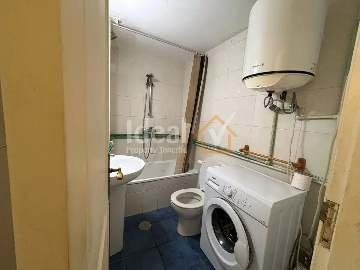 Bany de Apartament en venda en Arona amb Terrassa i Piscina comunitària