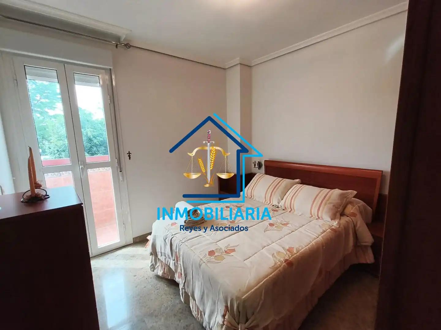 Schlafzimmer von Wohnung zum Verkauf in Córdoba mit Klimaanlage, Heizung und Abstellraum