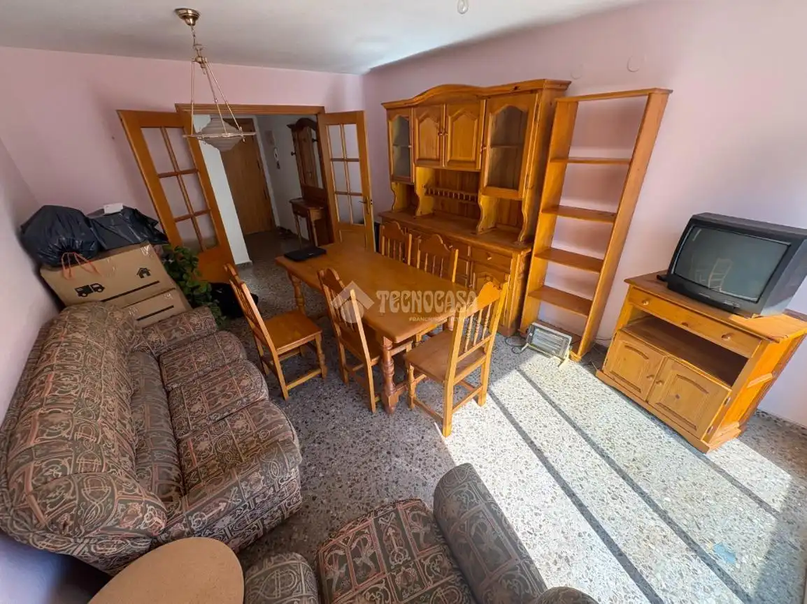 Piso en venta en Burjassot con Balcón