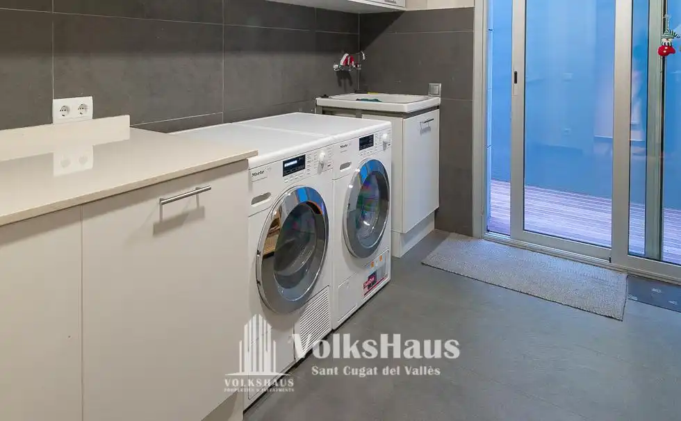 Küche von Haus oder Chalet zum Verkauf in Sant Cugat del Vallès mit Klimaanlage, Heizung und Privatgarten