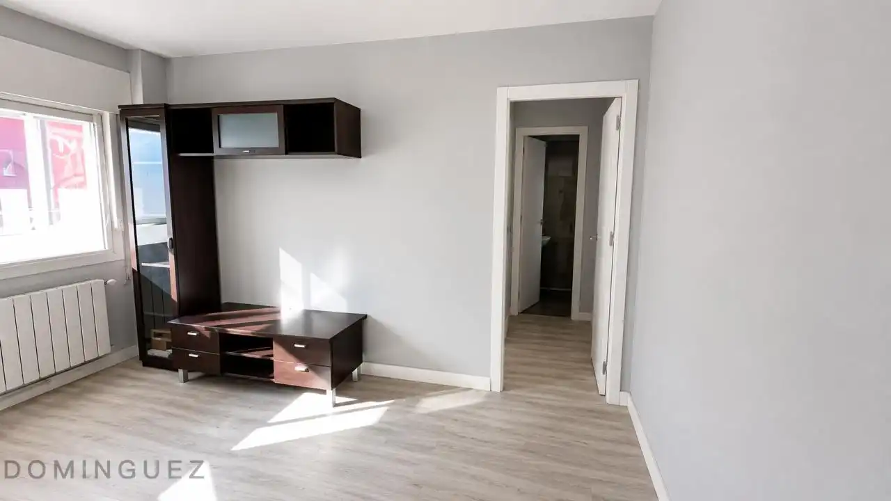 Bedroom of Flat for rent in Vigo   with Heating, Furnished and Balcony