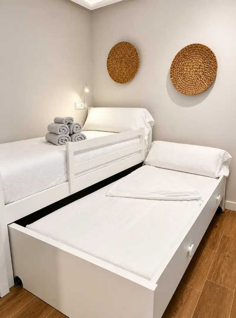 Habitación de Piso de alquiler en Santander con Calefacción, Amueblado y Horno