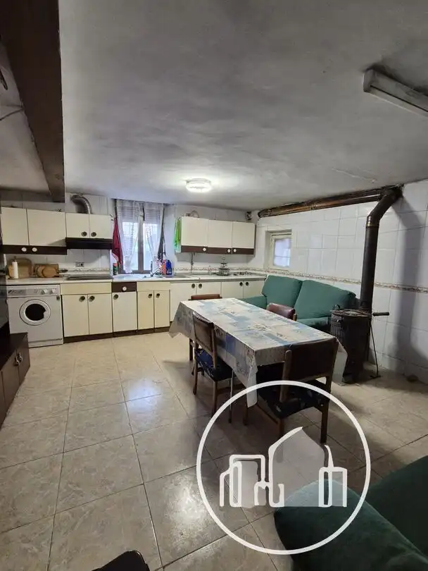 Cocina de Piso en venta en Las Hormazas  con Amueblado