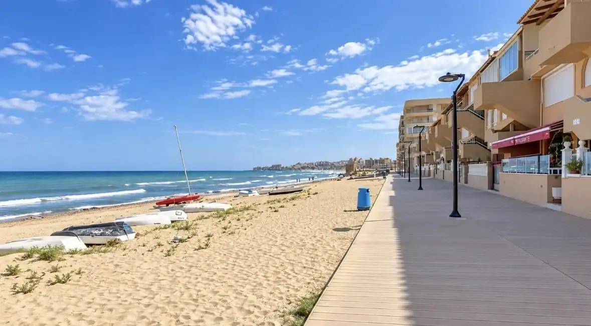 Wohnung mit Terrasse zum Verkauf in Avenida del Mediterráneo