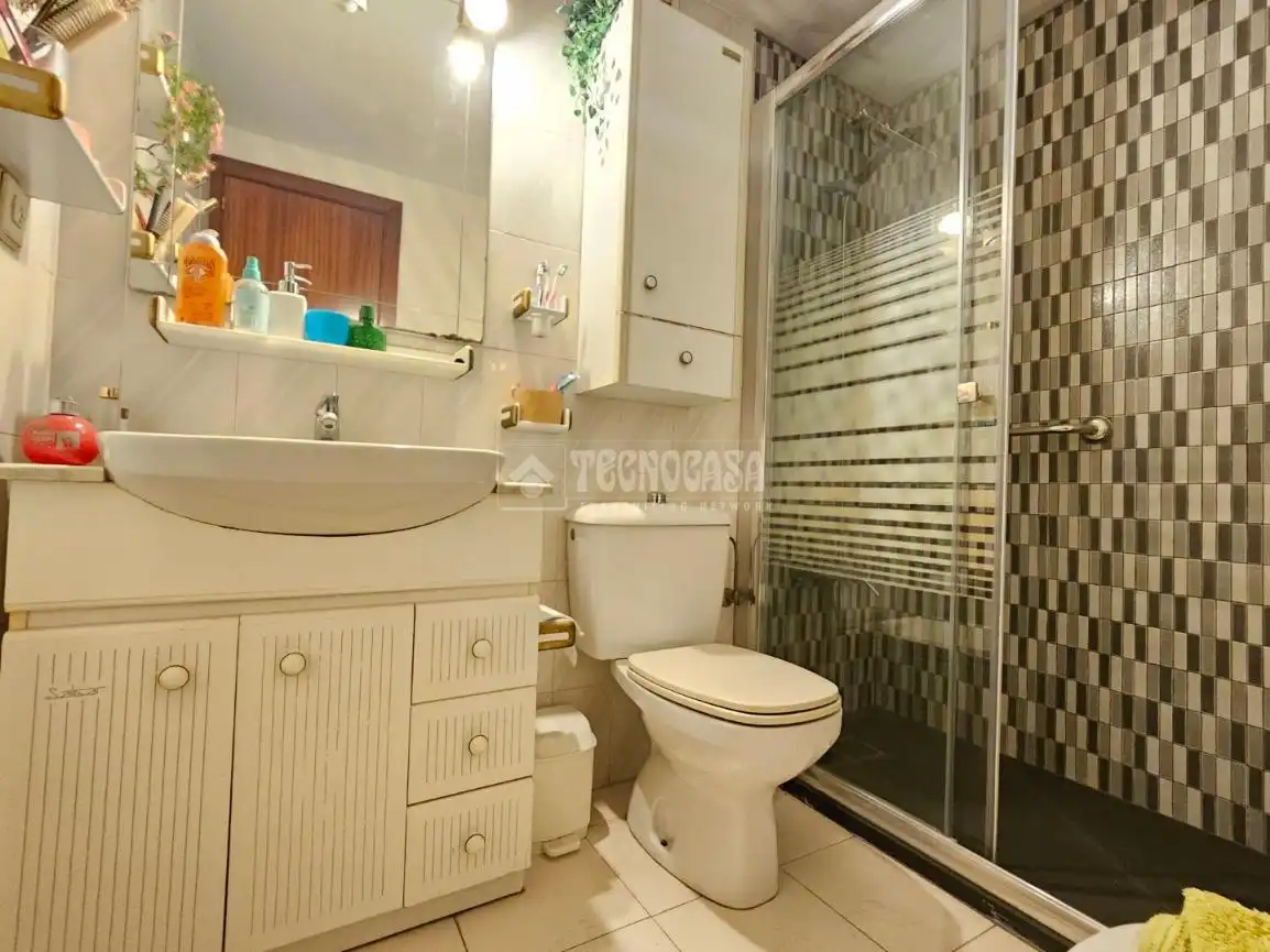 Bathroom of Duplexes for sale in Zaragoza  with Heating, Terrace and Storage room