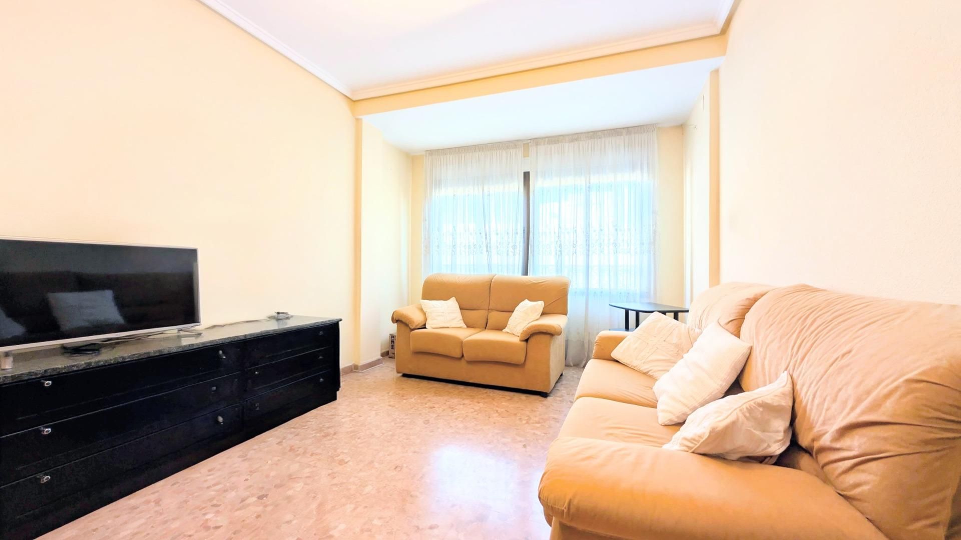 Flat for sale in Plaza Crevillente - Antiguos Juzgados - El Asilo