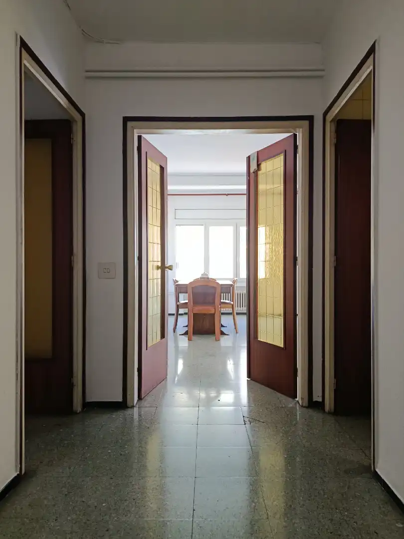 Wohnung zum Verkauf in Girona mit Heizung, Terrasse und Balkon