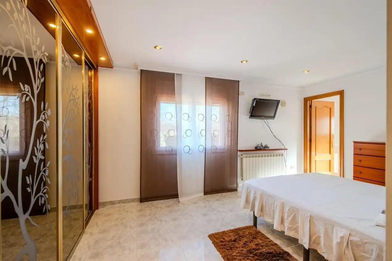 Habitación de Casa adosada en venta en Celrà