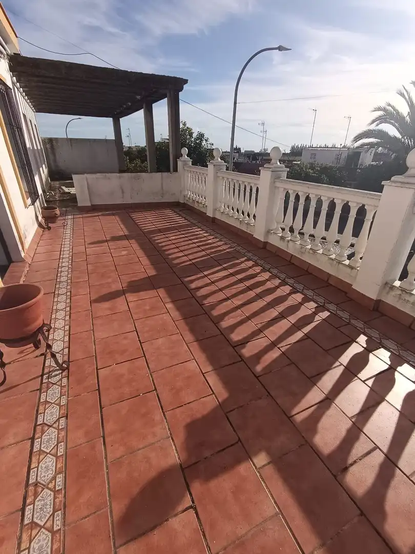 House with garden for sale in Hinojos, imagen 2