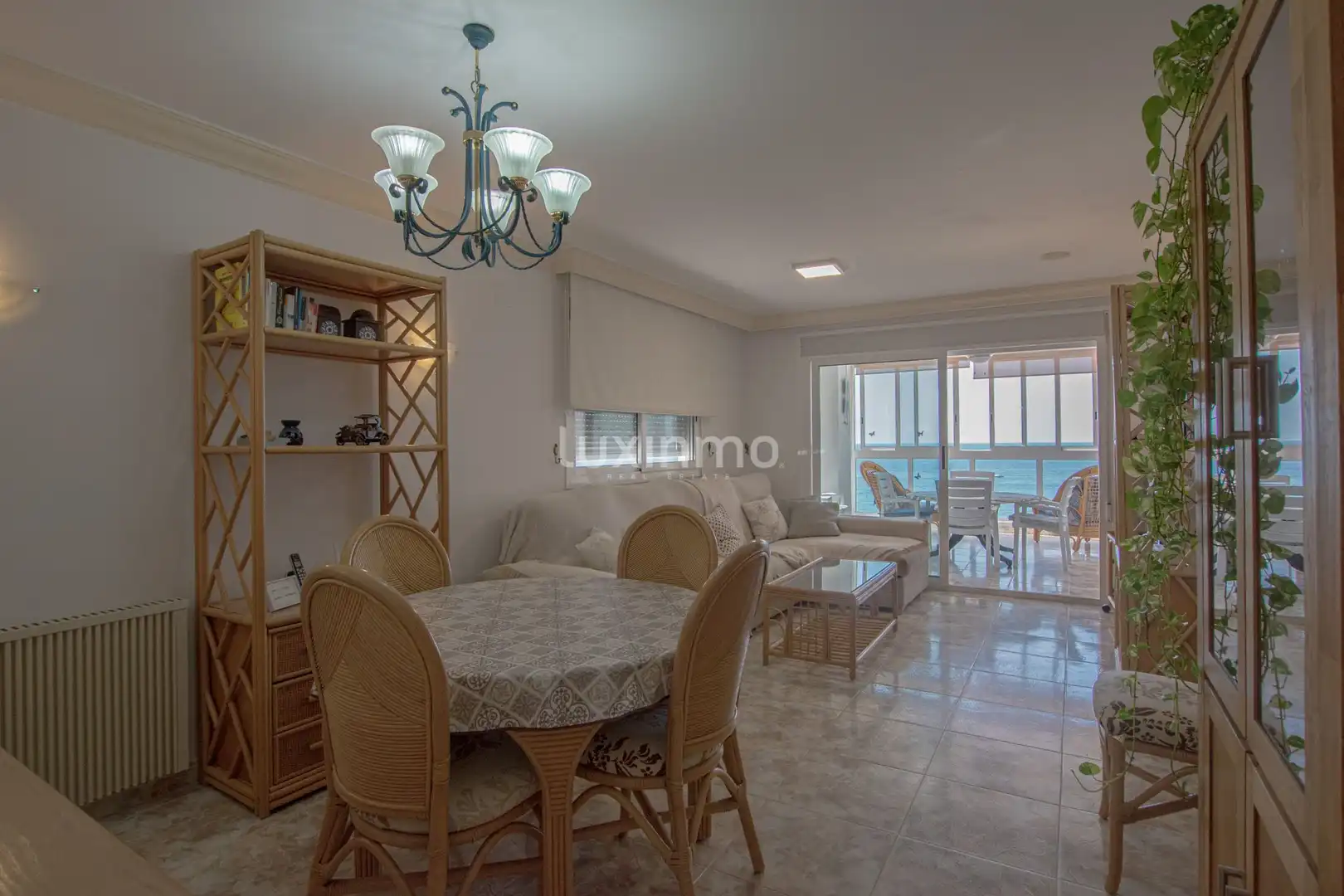 Sala d'estar de Pis de lloguer en Playa Arenal - Bol