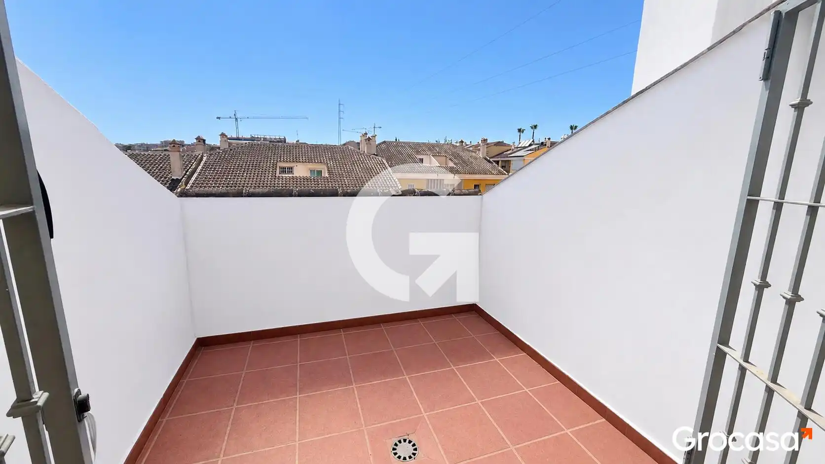 Terrassa de Casa adosada en venda en Vélez-Málaga amb Aire condicionat, Calefacció i Jardí privat