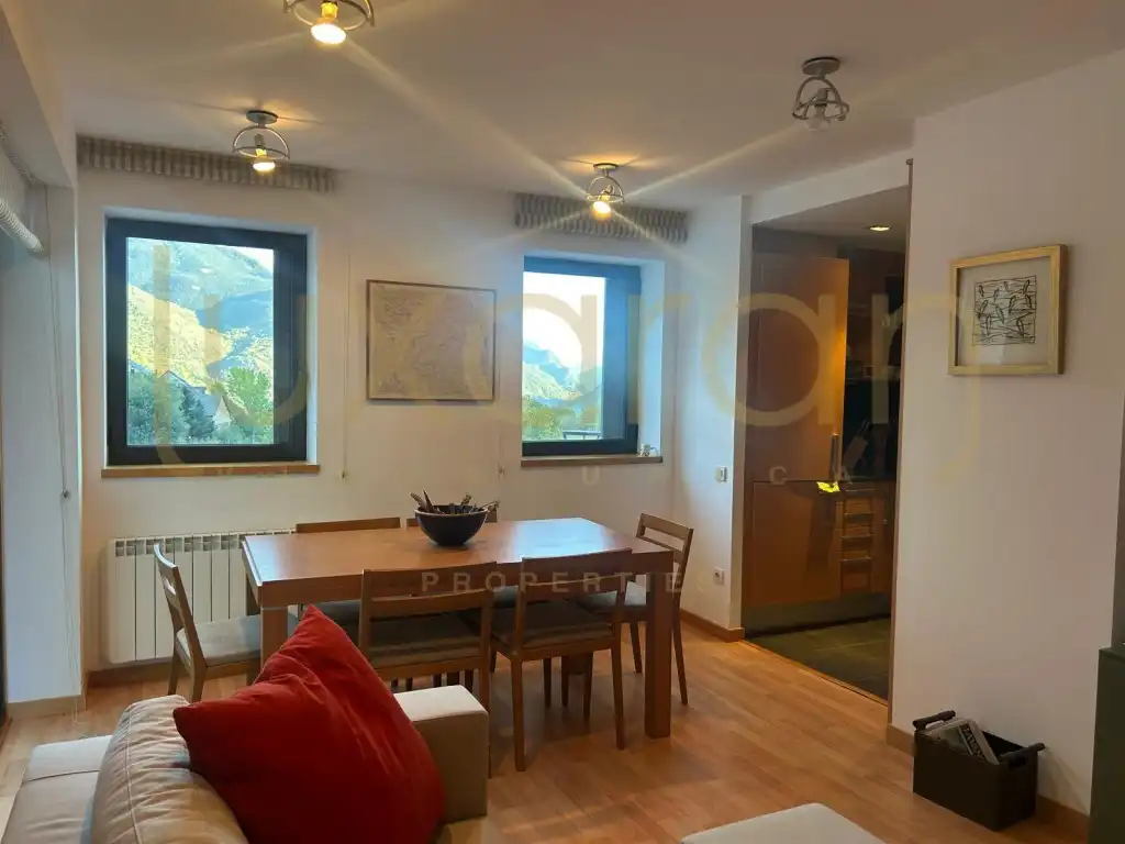 Menjador de Apartament en venda en Alt Àneu, Lleida