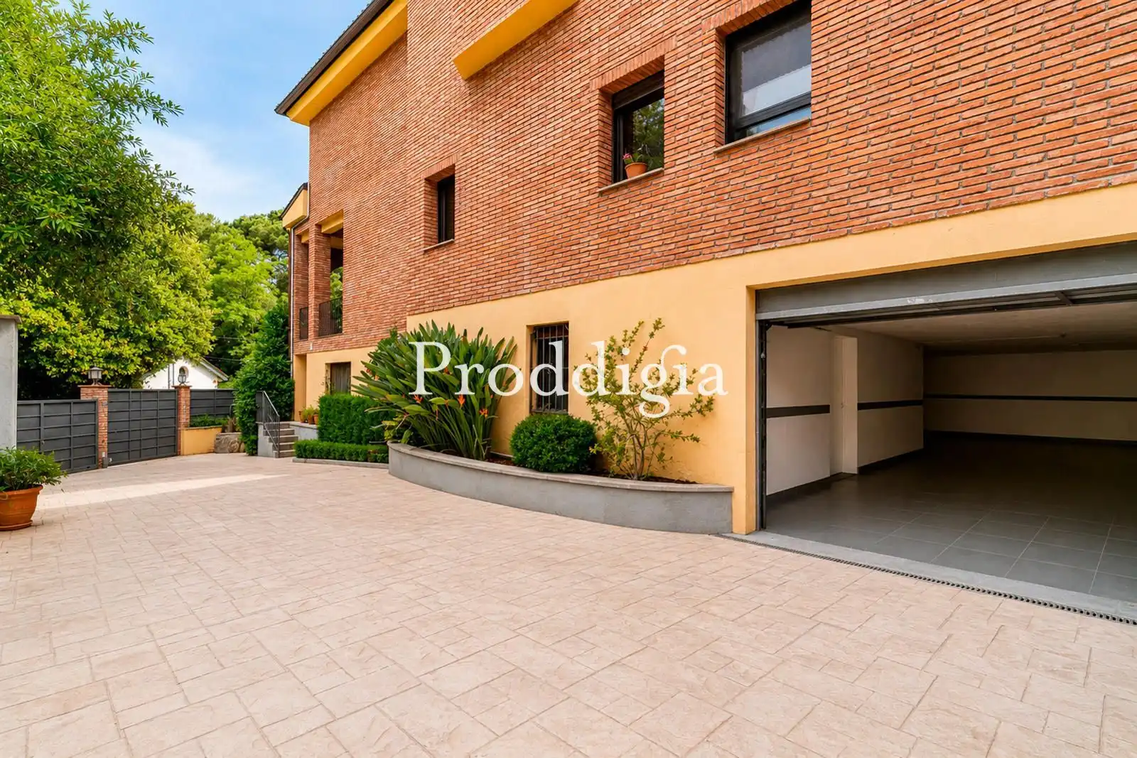 Exterior view of Houses for rent in Sant Cugat del Vallès  with Air Conditioner, Heating and Terrace
