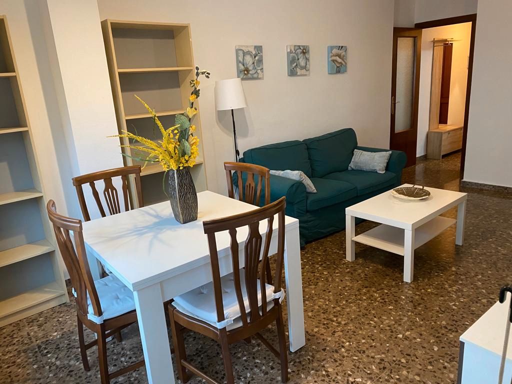 Piso de alquiler en Barrio de Delicias