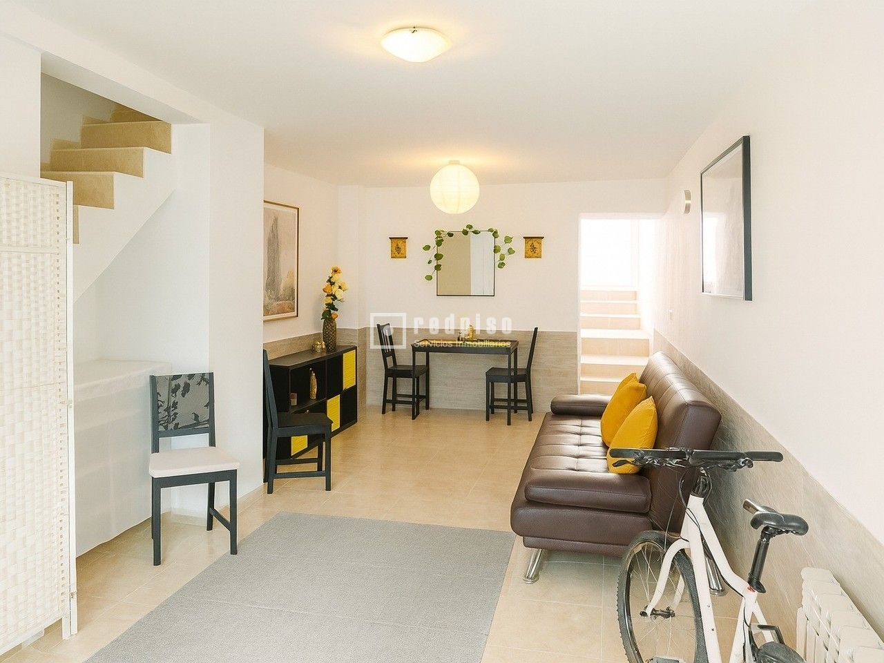 Sala d'estar de Casa o xalet en venda en Cenicientos amb Calefacció i Terrassa