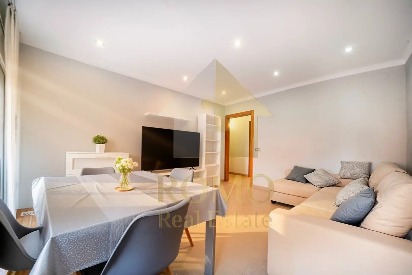 Flat with terrace for sale in Artigues - Llefià, imagen 2