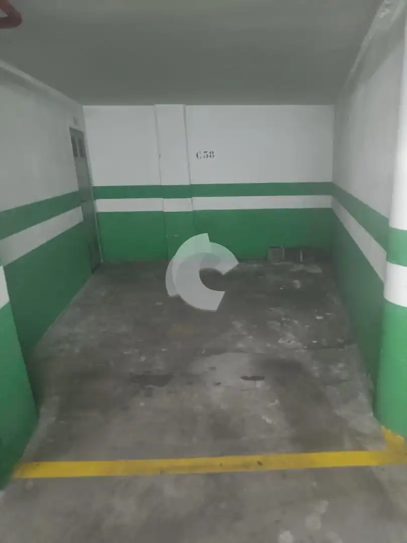 Garage zum Verkauf in Ourense Capital 