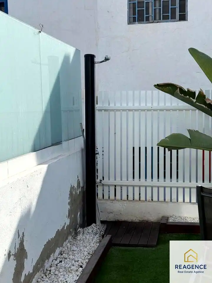Vista exterior de Casa o xalet en venda en San Bartolomé de Tirajana amb Aire condicionat, Terrassa i Piscina