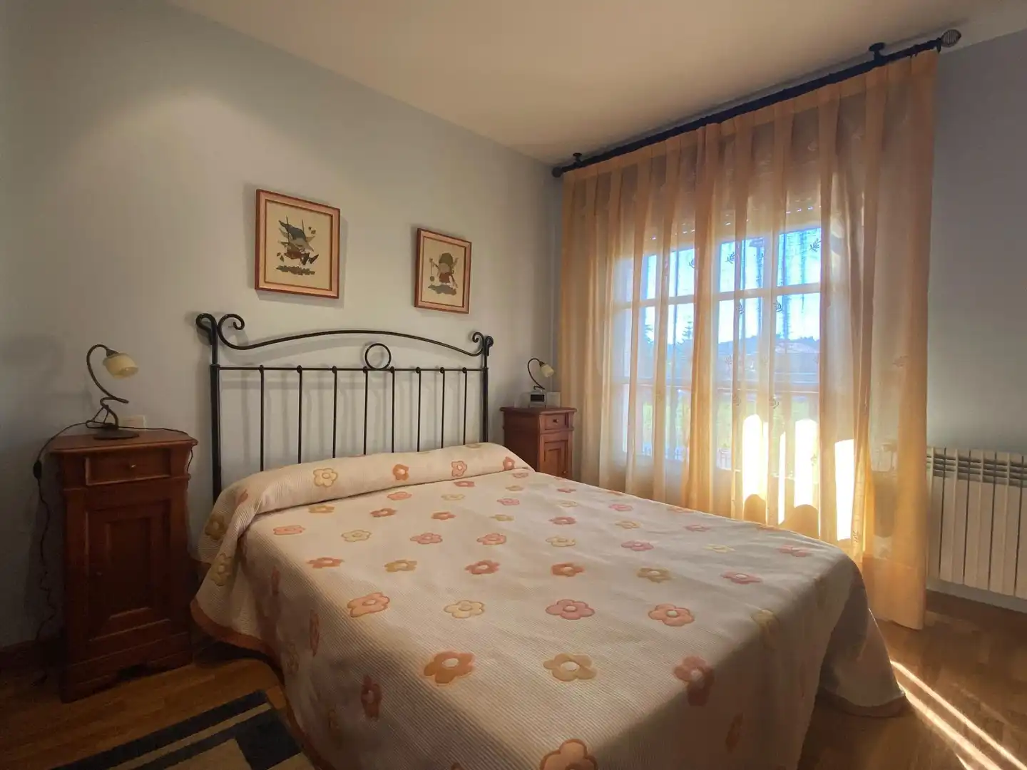 Habitación de Casa adosada de alquiler en Ribadesella con Calefacción y Terraza