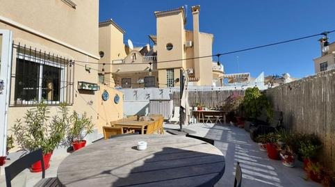 Foto 2 de Casa adosada en venda a Villamartín - Las Filipinas, Orihuela