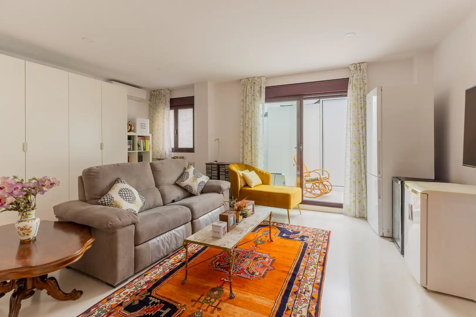 Wohnzimmer von Wohnungen zum Verkauf in Boadilla del Monte mit Klimaanlage, Heizung und Privatgarten