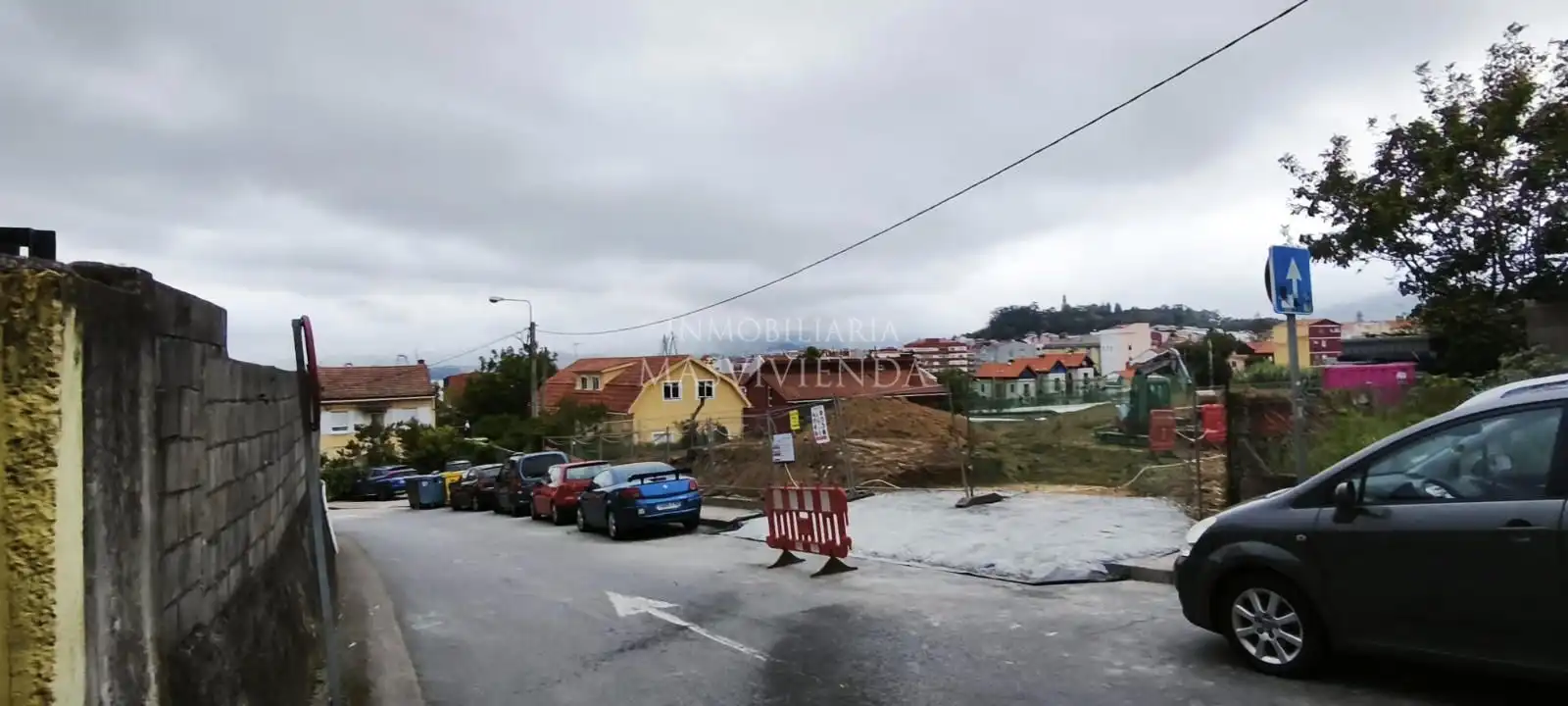 Casa adosada en venda a Frian, Teis