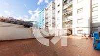 Vista exterior de Pis en venda en Sant Boi de Llobregat amb Aire condicionat, Calefacció i Terrassa