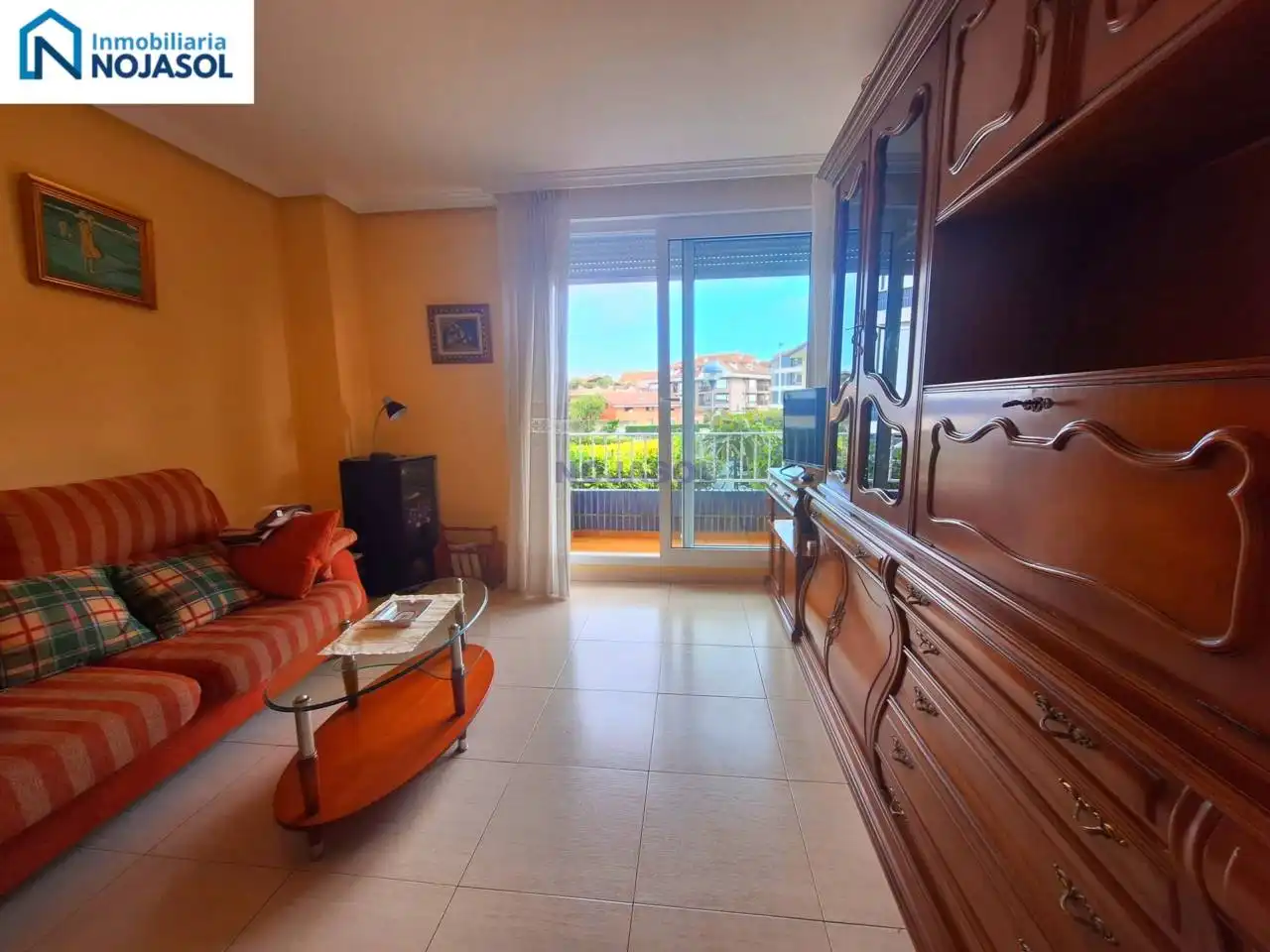 Sala de estar de Apartamento de alquiler en Noja con Calefacción, Jardín privado y Terraza