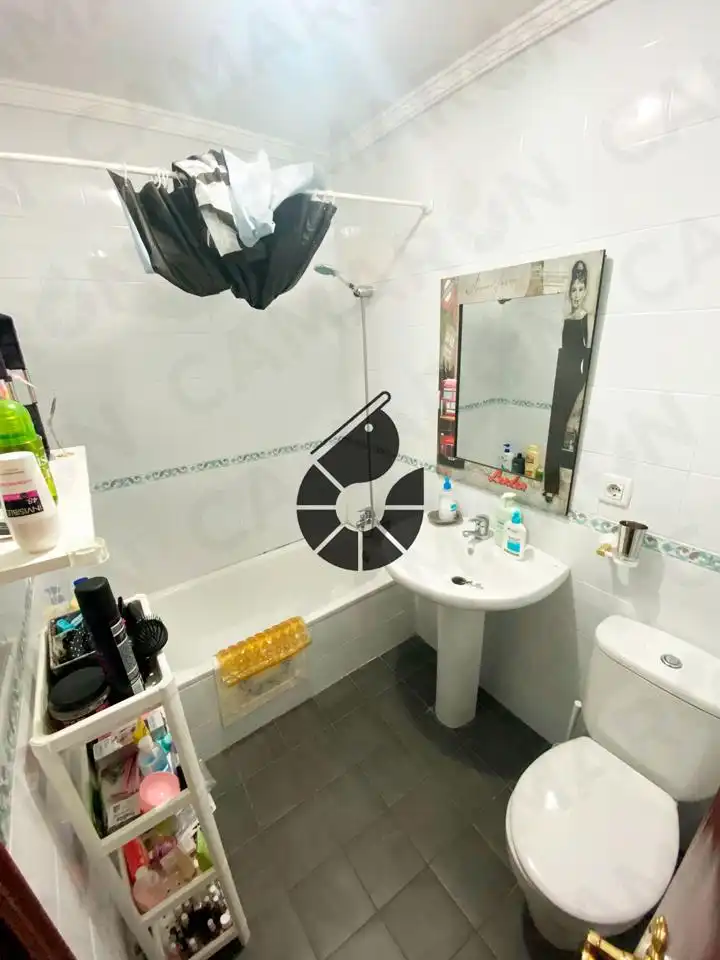 Baño de Casa adosada en venta en Bormujos con Aire acondicionado, Terraza y Trastero