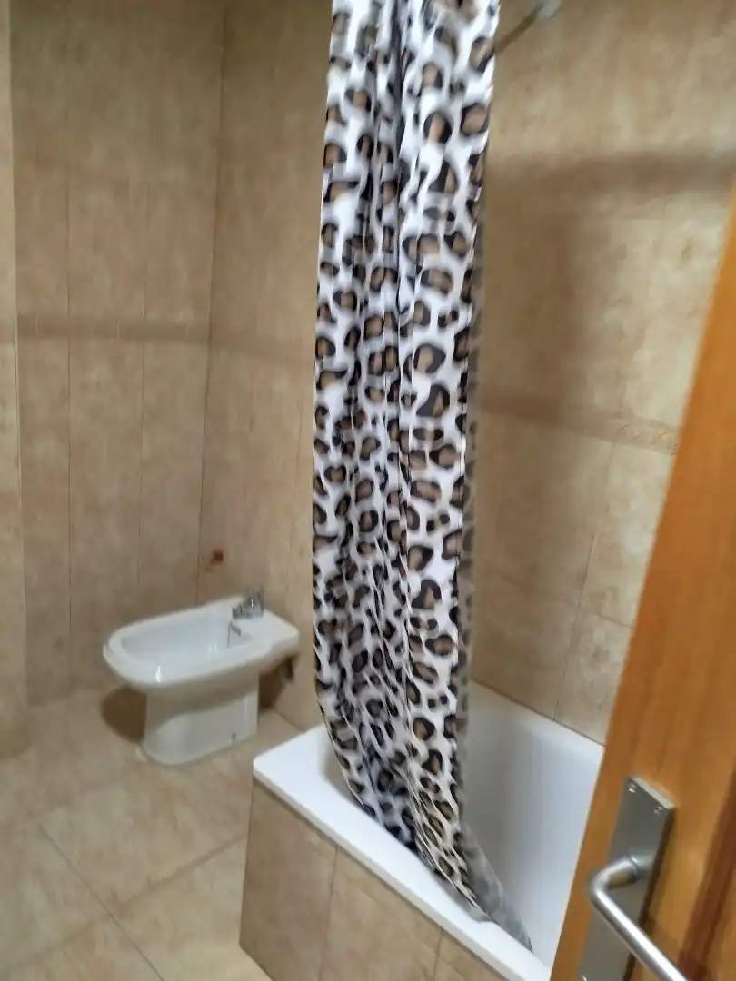 Bathroom of Flat for sale in Valencia  with Air Conditioner, Parquet flooring and Oven