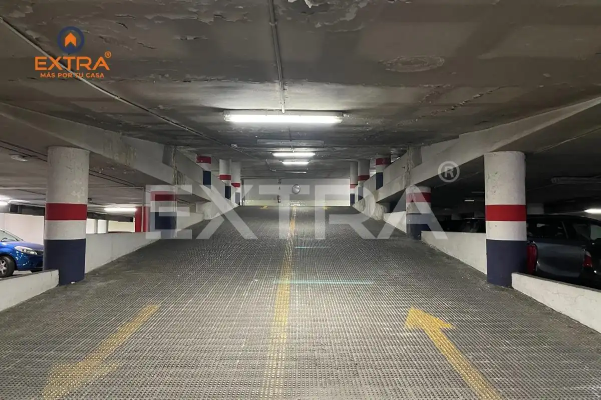 Parkplatz von Garage zum Verkauf in Madrid