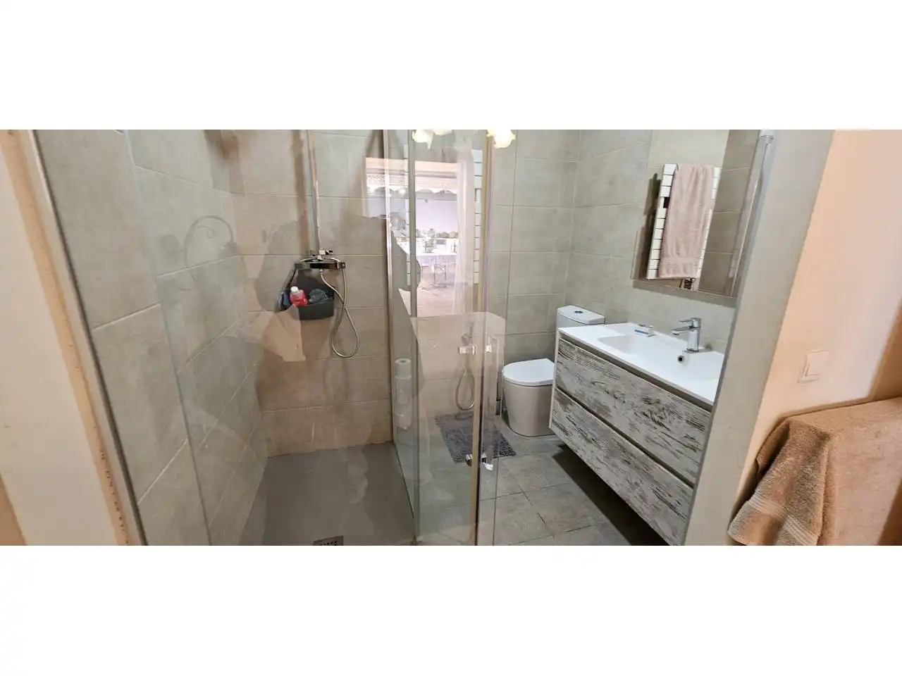 Baño de Piso en venta en Badalona con Aire acondicionado, Calefacción y Terraza