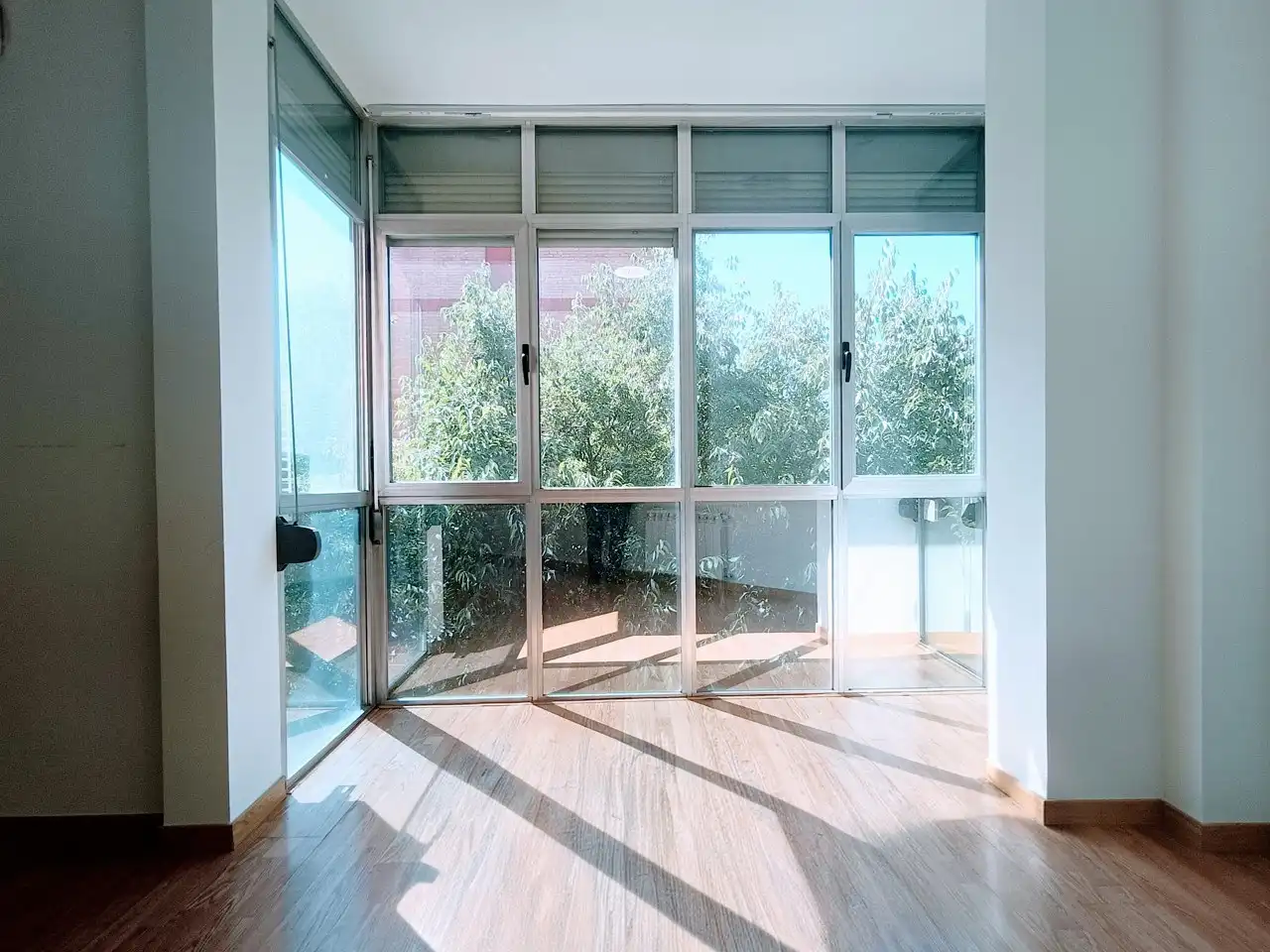Vista exterior de Piso de alquiler en Madrid con Aire acondicionado, Calefacción y Horno